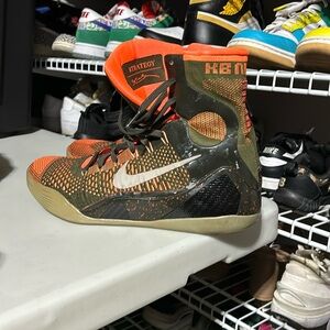 Nike Kobe 9 size 10.5 - SALVAGE